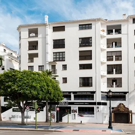 3 Bedroom In The Heart Of Puerto Banus Apartment *