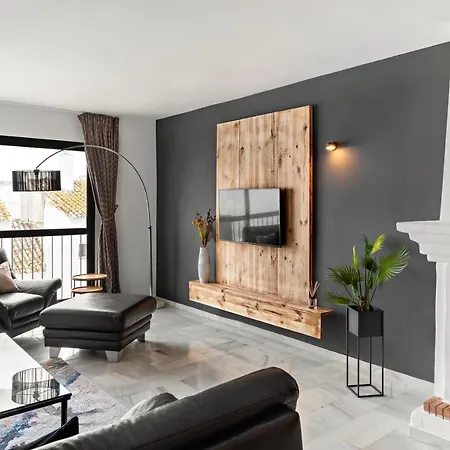 3 Bedroom In The Heart Of Puerto Banus *